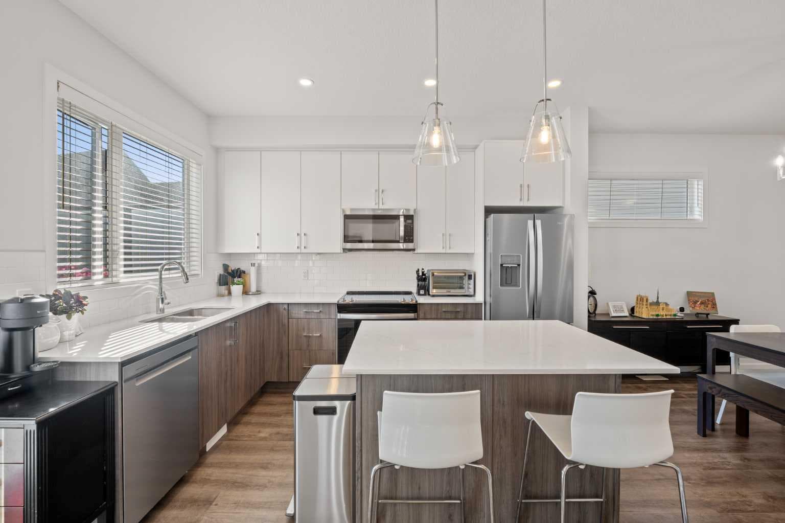 108, 75 Evanscrest Common NW