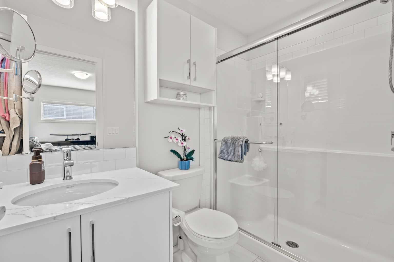 108, 75 Evanscrest Common NW