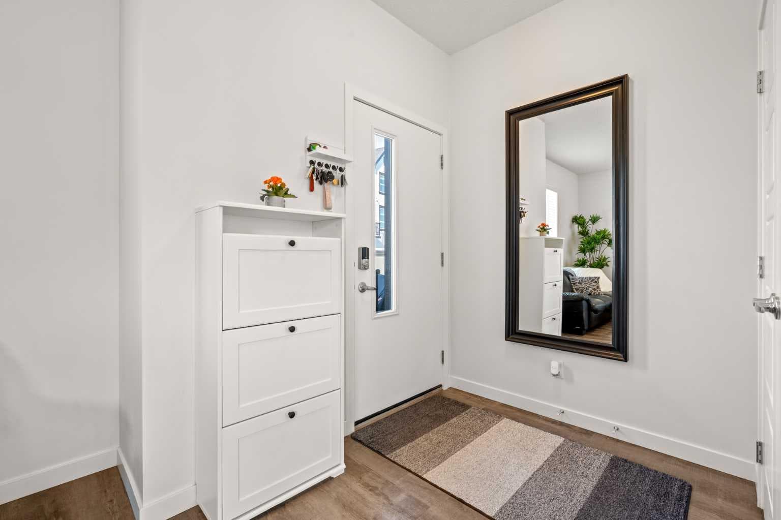 108, 75 Evanscrest Common NW