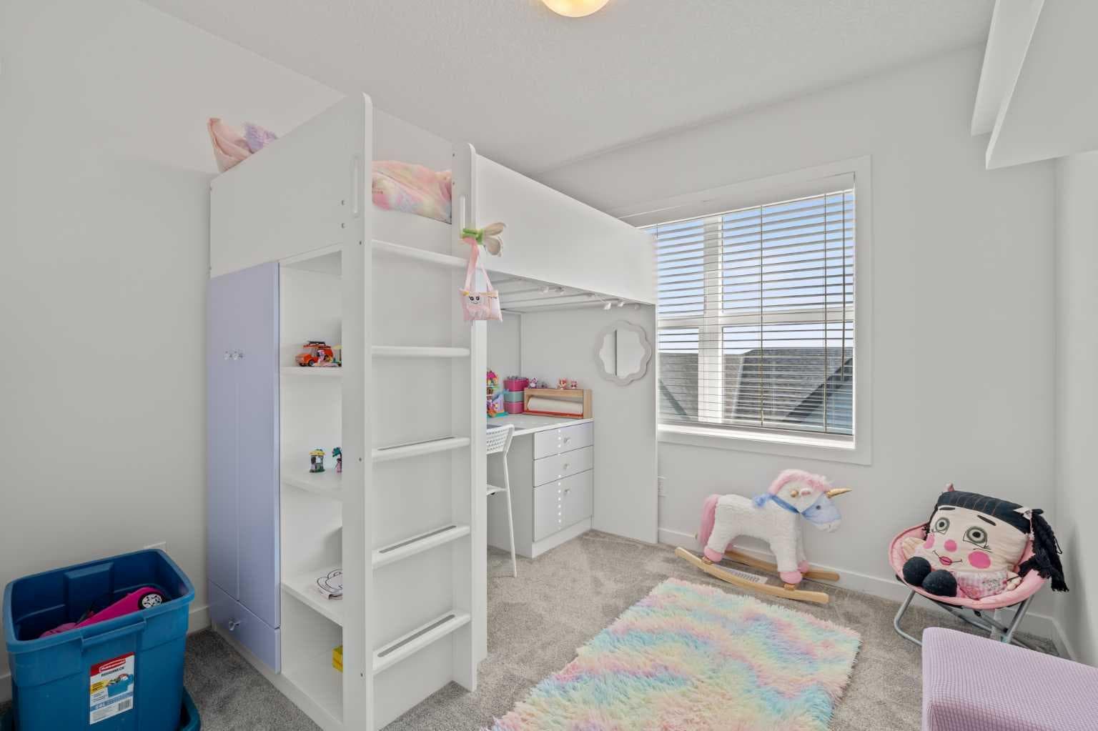 108, 75 Evanscrest Common NW