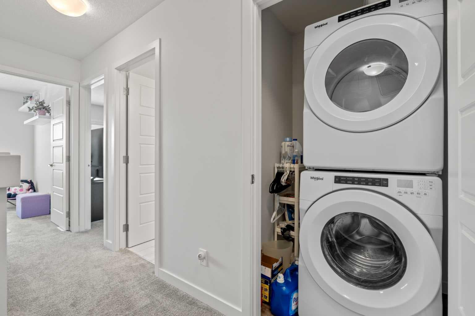 108, 75 Evanscrest Common NW