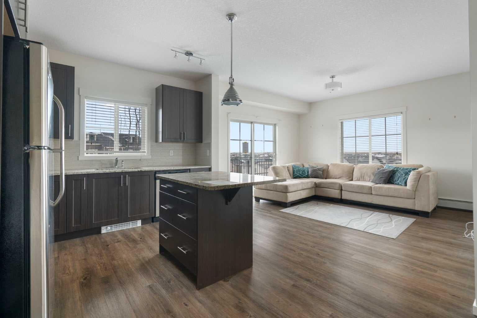 1411, 99 Copperstone Park SE