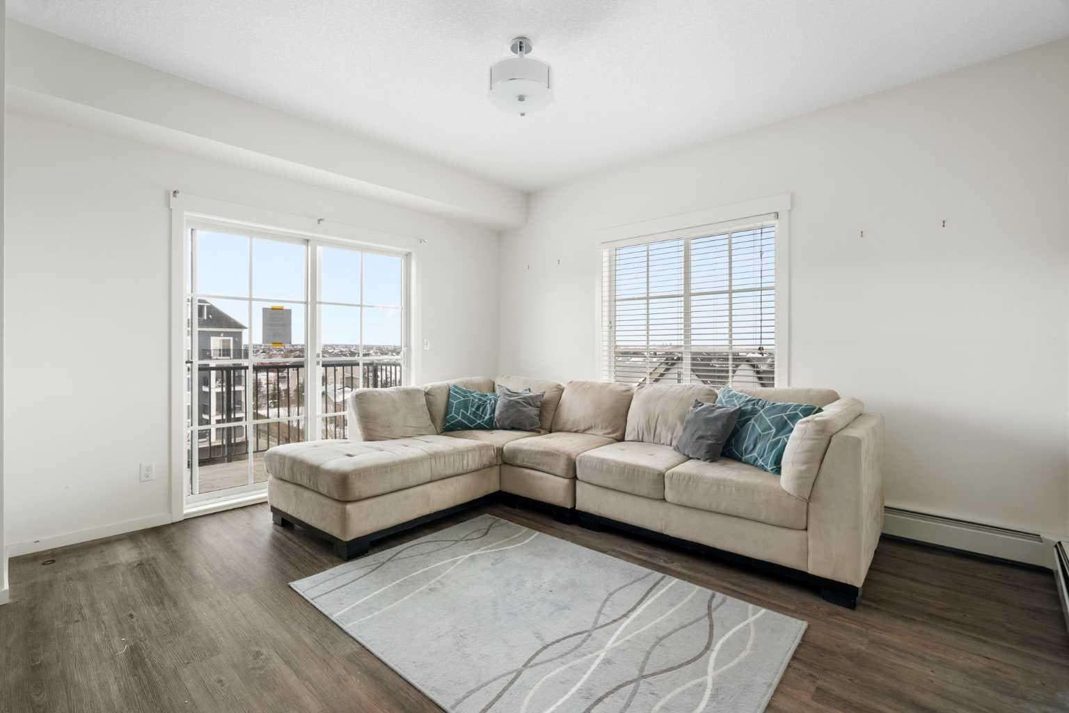 1411, 99 Copperstone Park SE