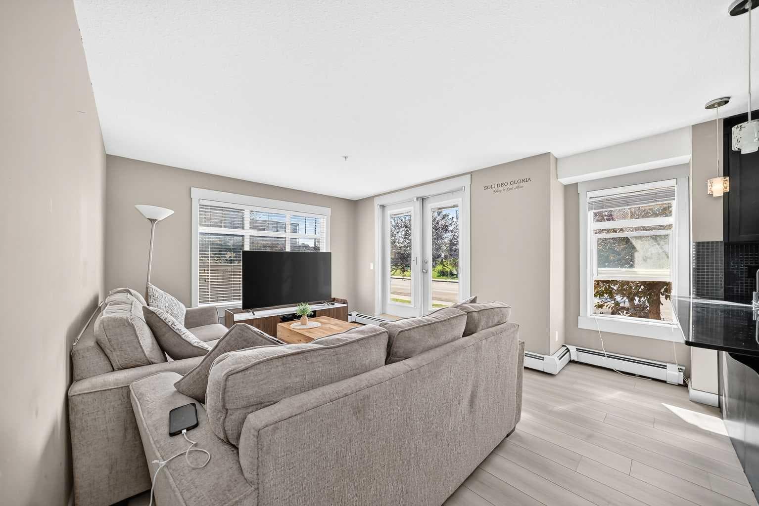 1106, 155 Skyview Ranch Way NE