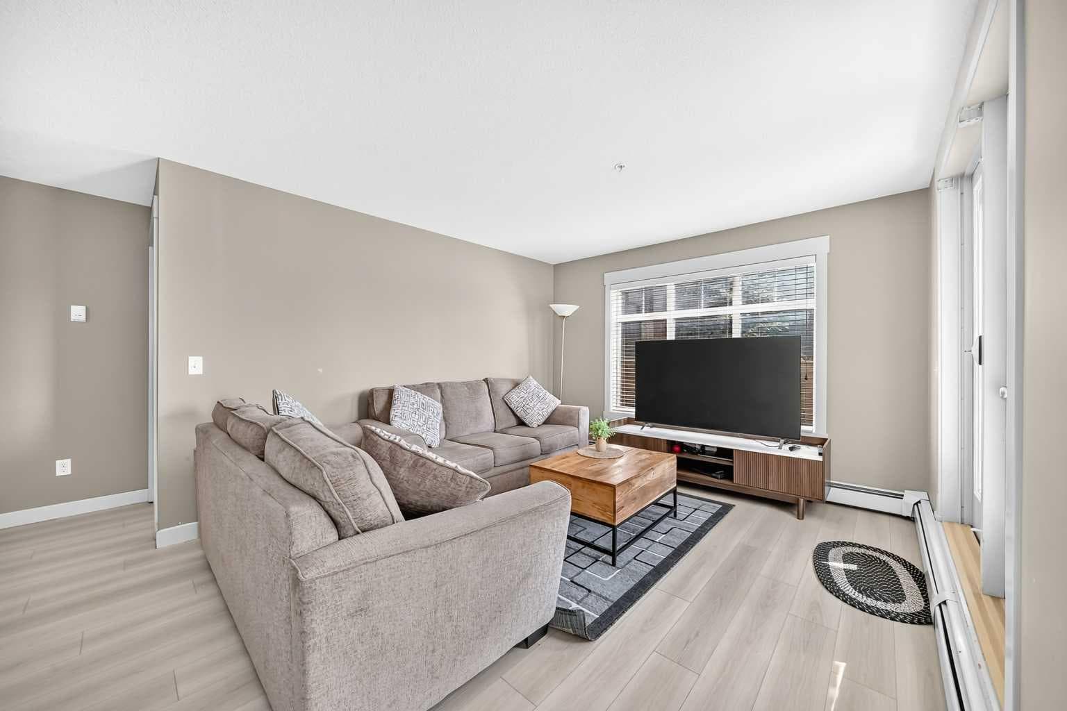 1106, 155 Skyview Ranch Way NE