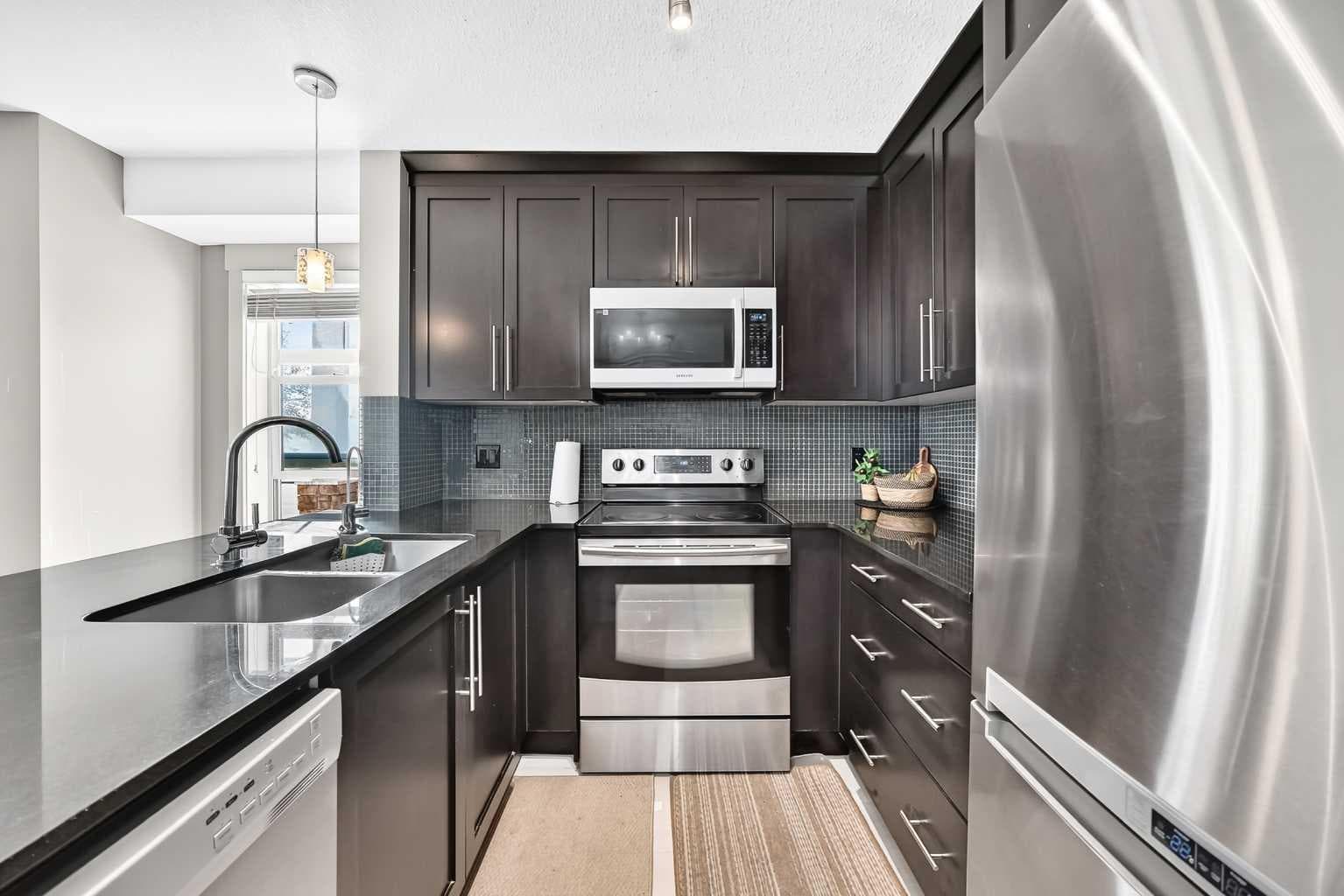 1106, 155 Skyview Ranch Way NE