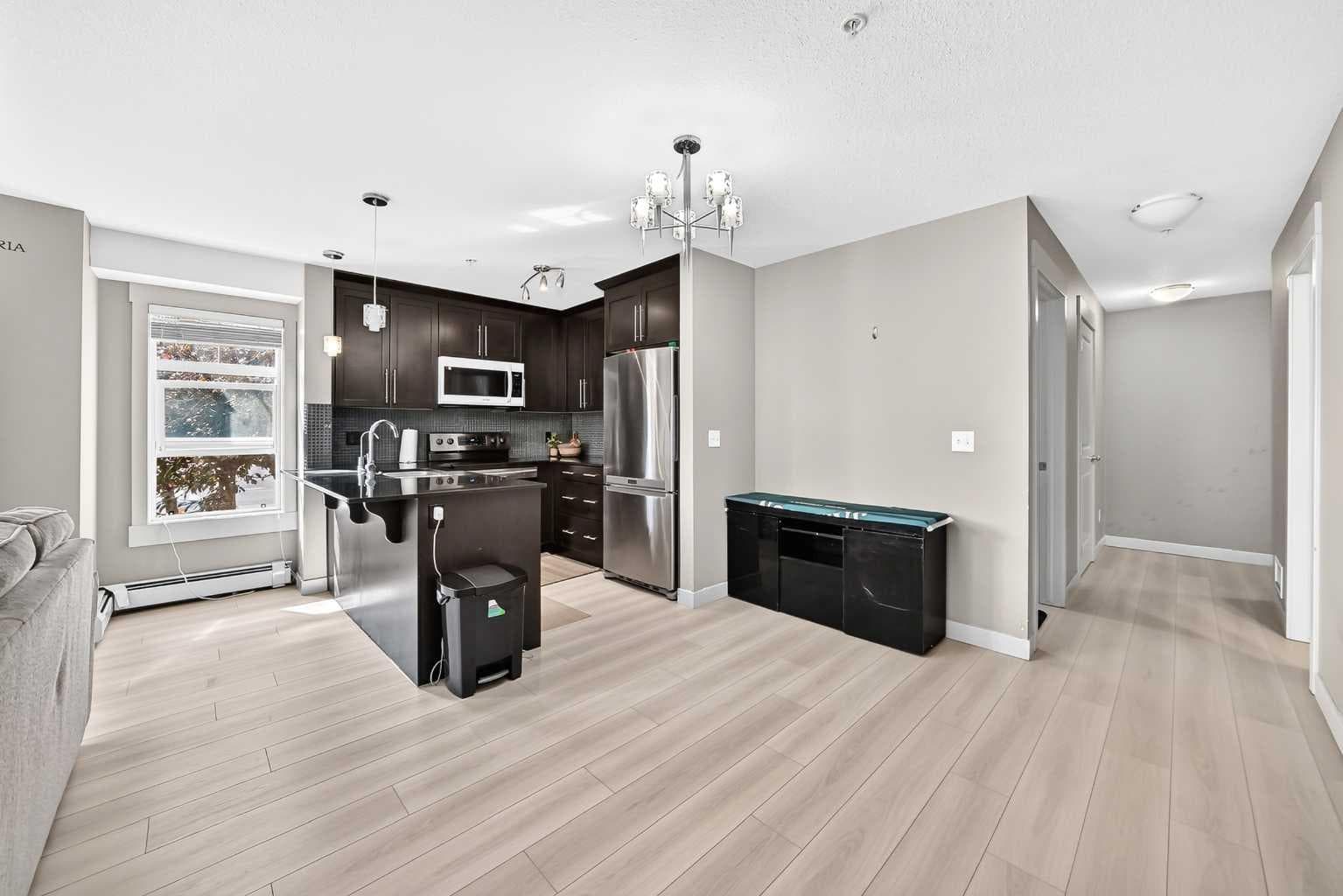 1106, 155 Skyview Ranch Way NE
