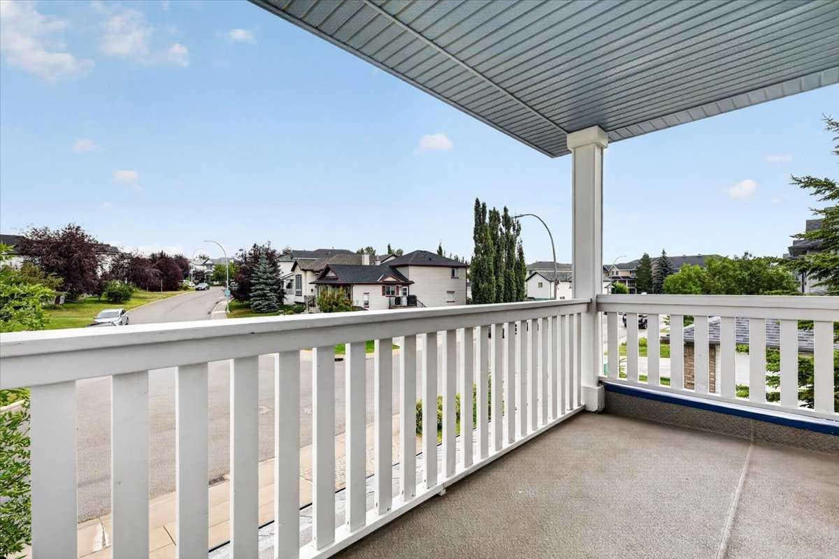 27 Arbour Stone Way NW