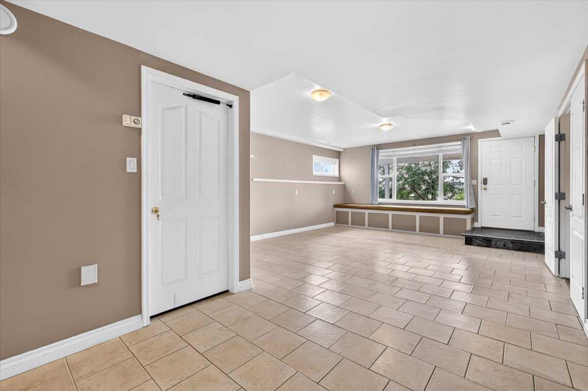 27 Arbour Stone Way NW
