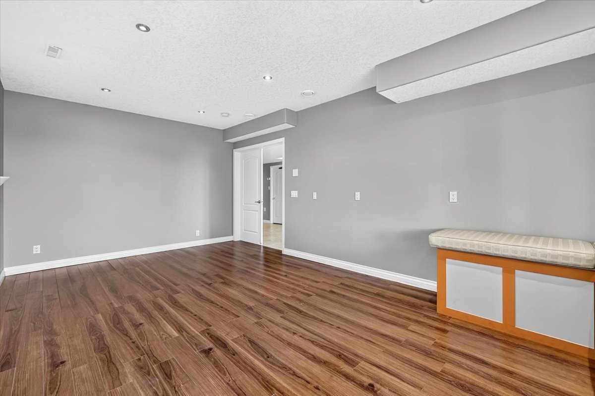 27 Arbour Stone Way NW