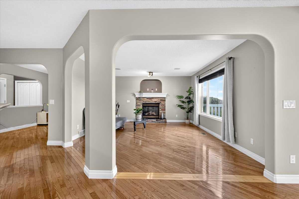 27 Arbour Stone Way NW