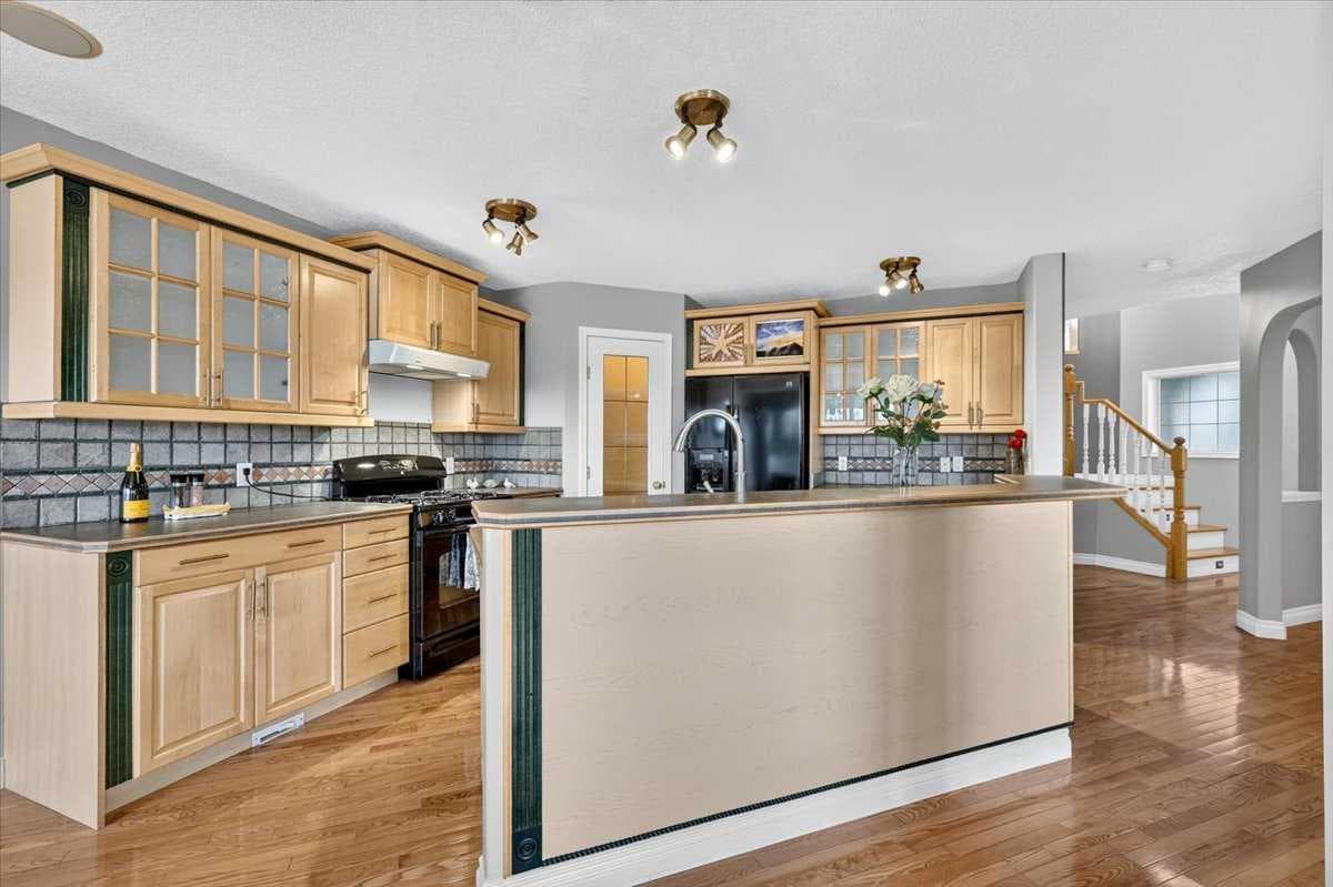 27 Arbour Stone Way NW