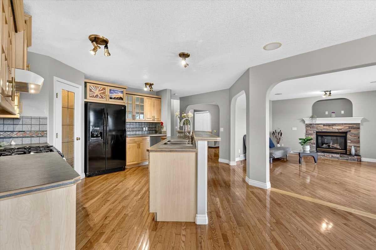 27 Arbour Stone Way NW