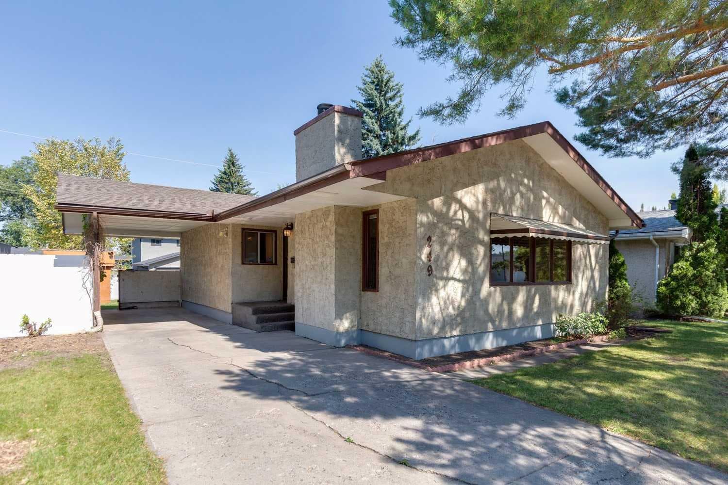 249 Wascana Crescent SE