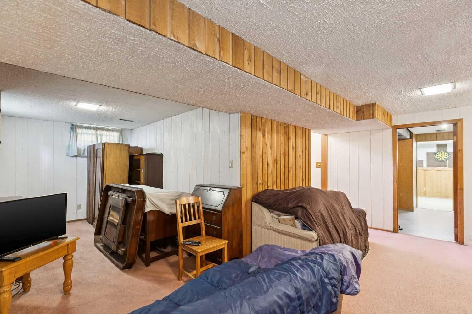 249 Wascana Crescent SE