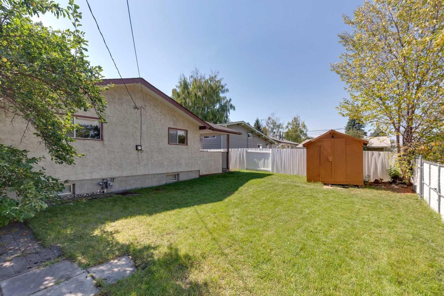 249 Wascana Crescent SE