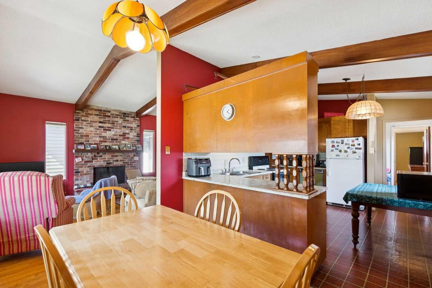 249 Wascana Crescent SE