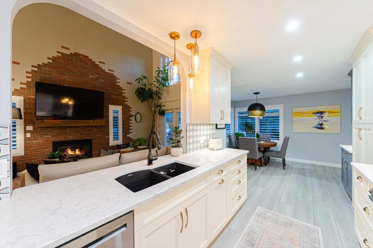10 Varsity Estates Park NW