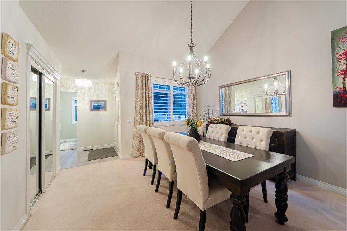 10 Varsity Estates Park NW