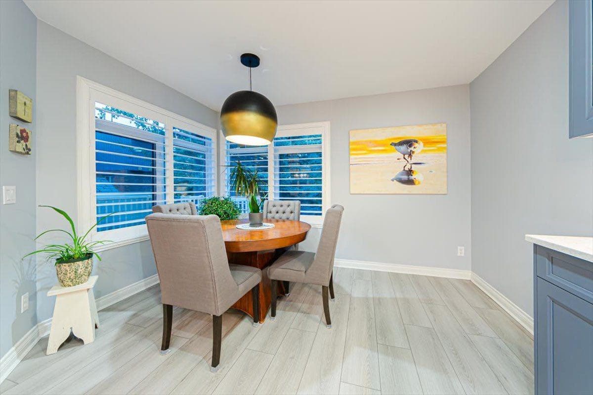 10 Varsity Estates Park NW