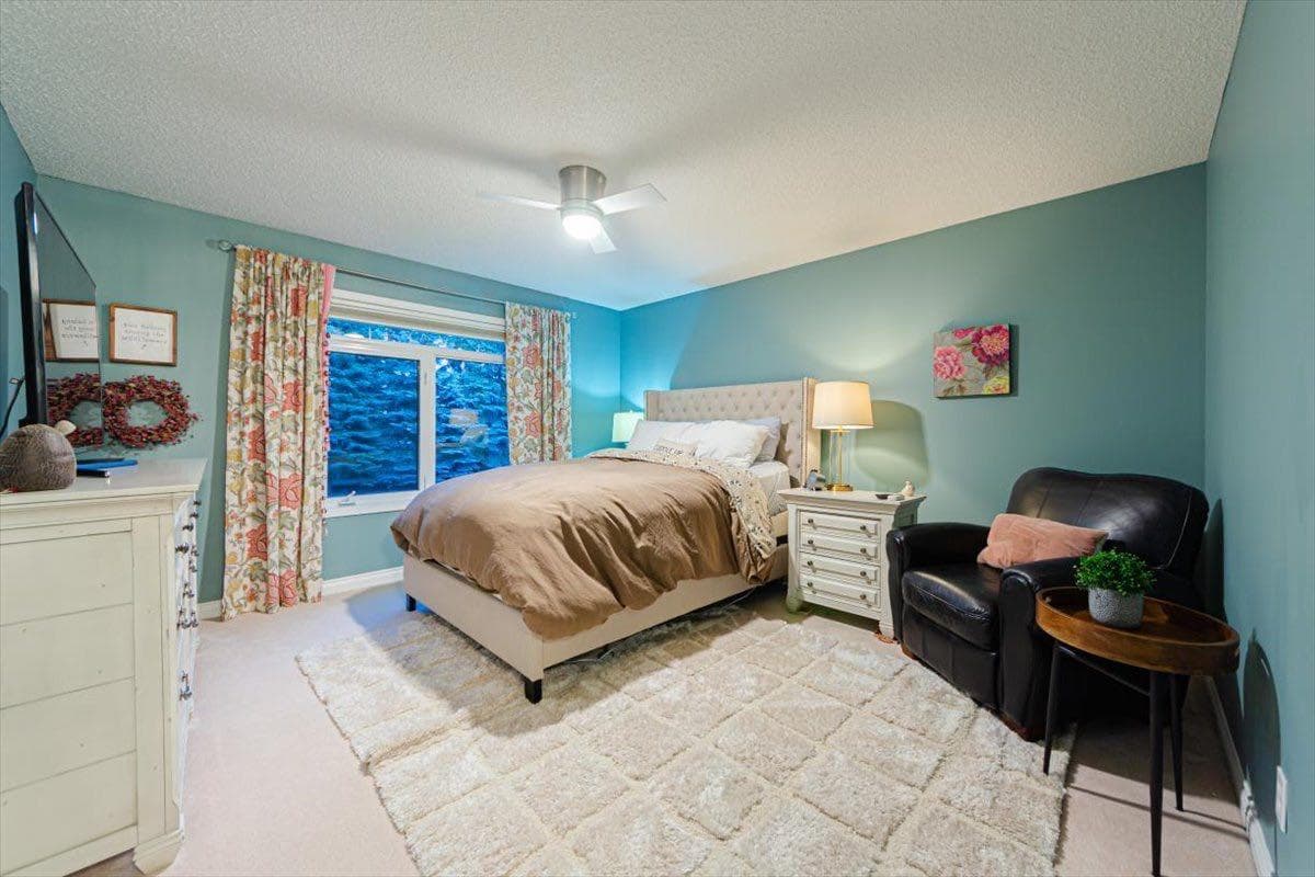 10 Varsity Estates Park NW