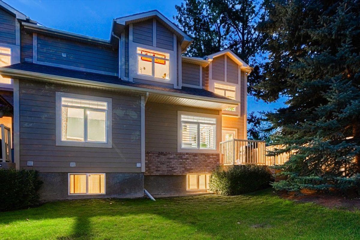 10 Varsity Estates Park NW