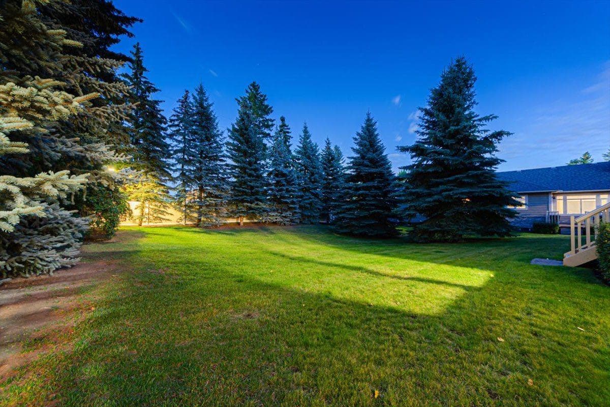 10 Varsity Estates Park NW