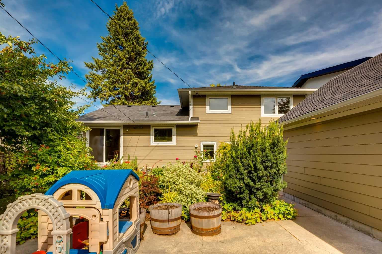 2547 Chicoutimi Drive NW
