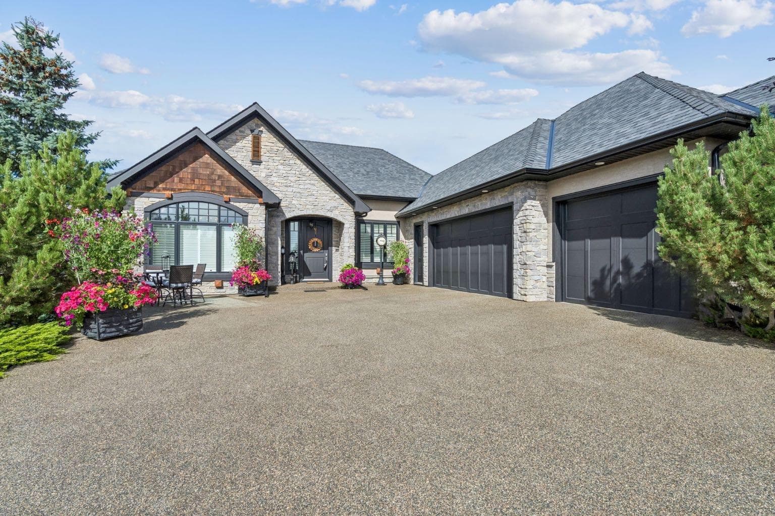 527 Montclair Place 