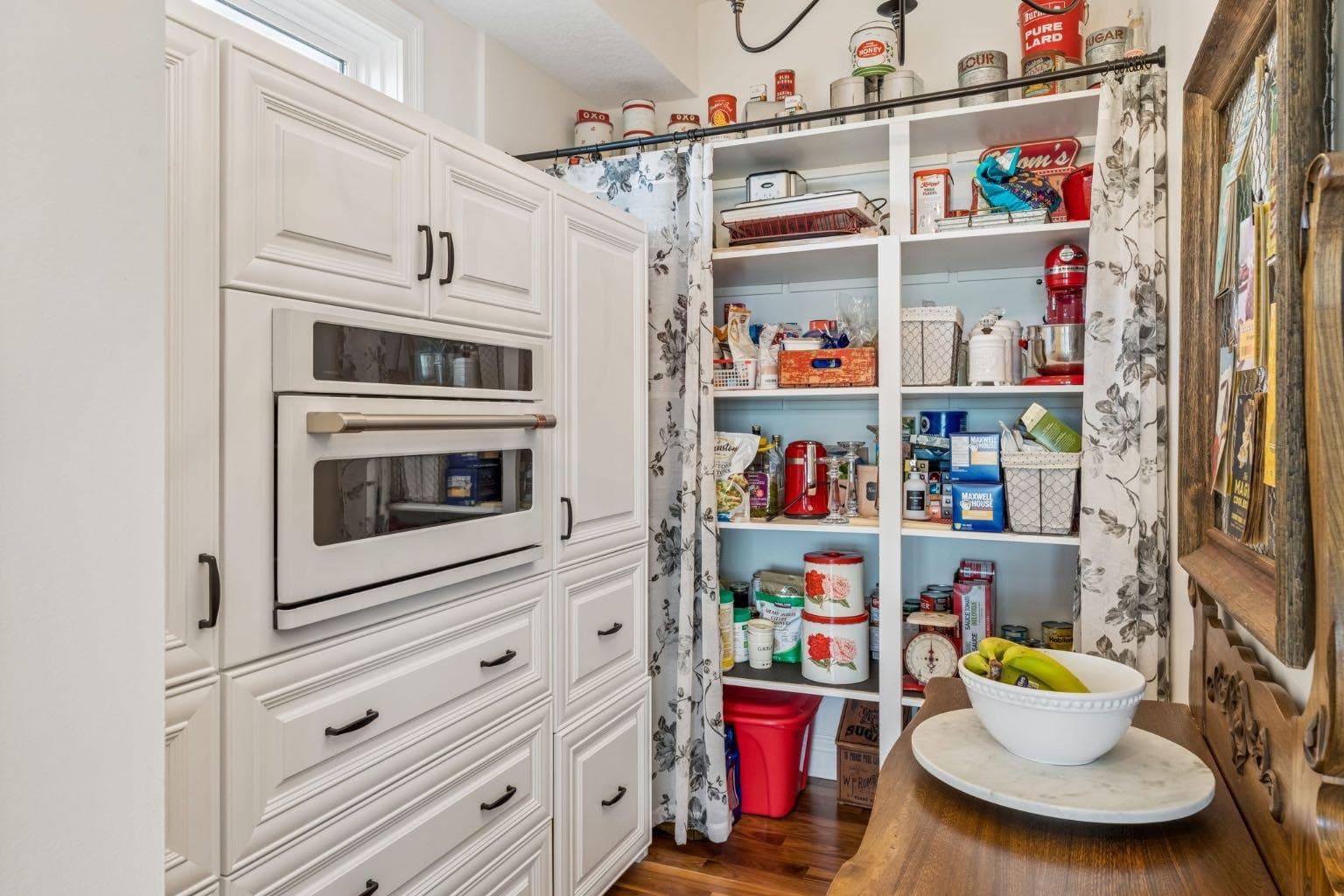 527 Montclair Place 