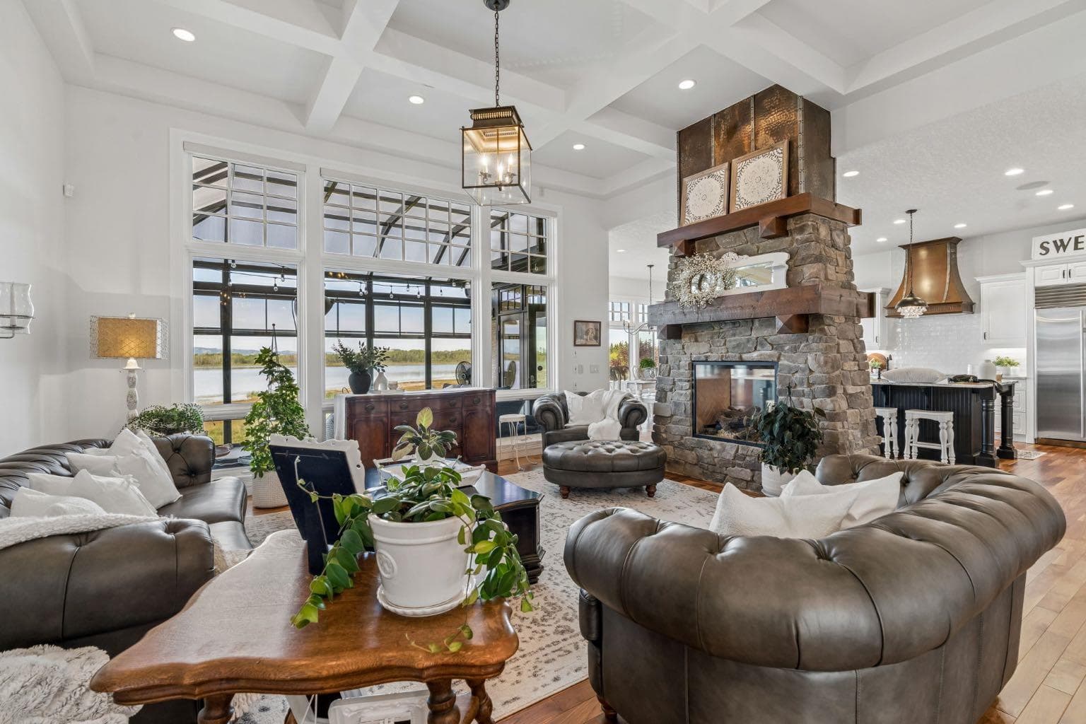 527 Montclair Place 