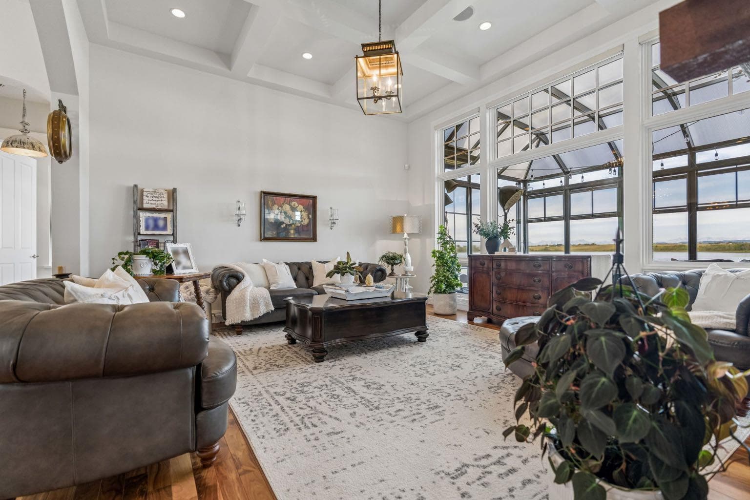 527 Montclair Place 