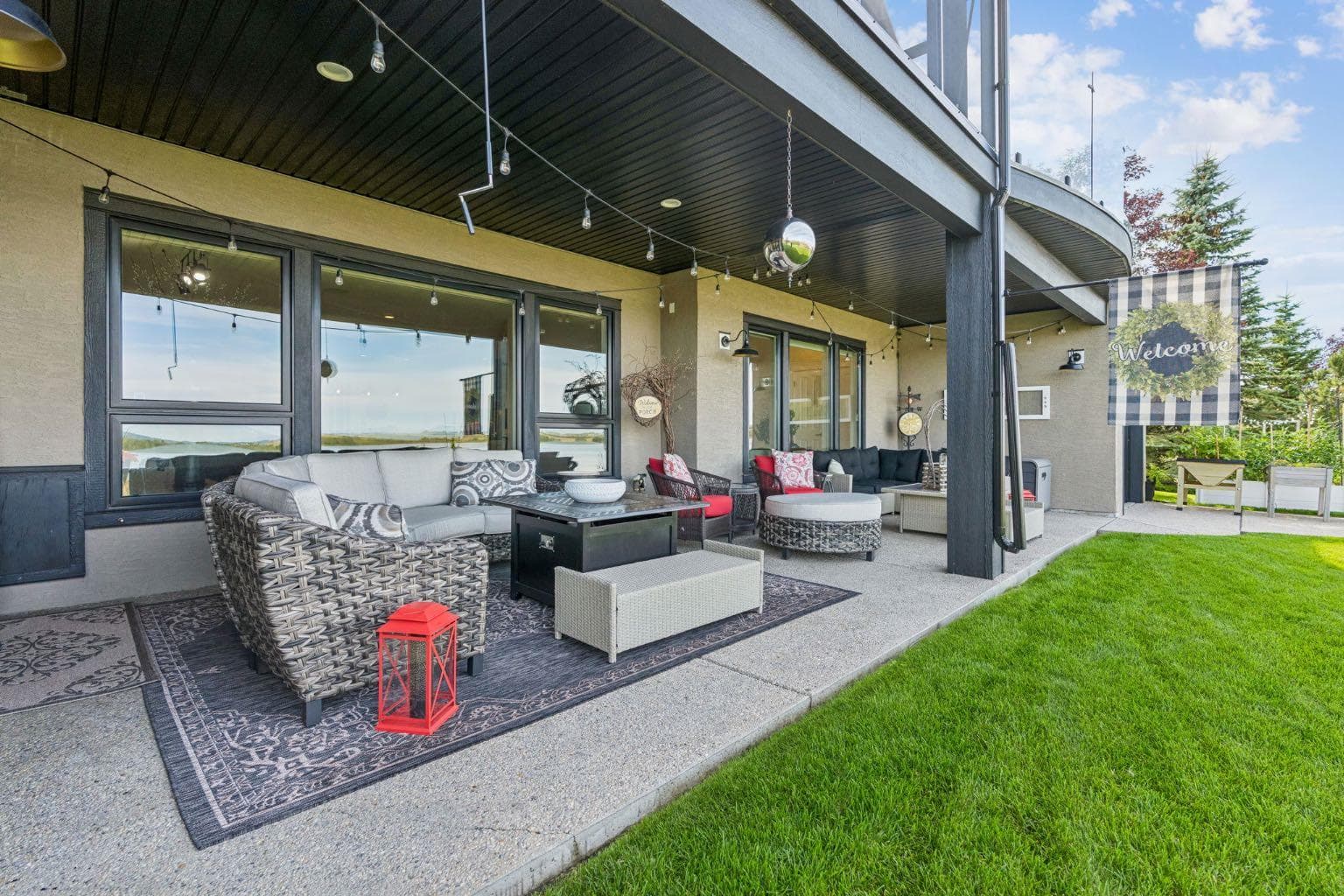 527 Montclair Place 