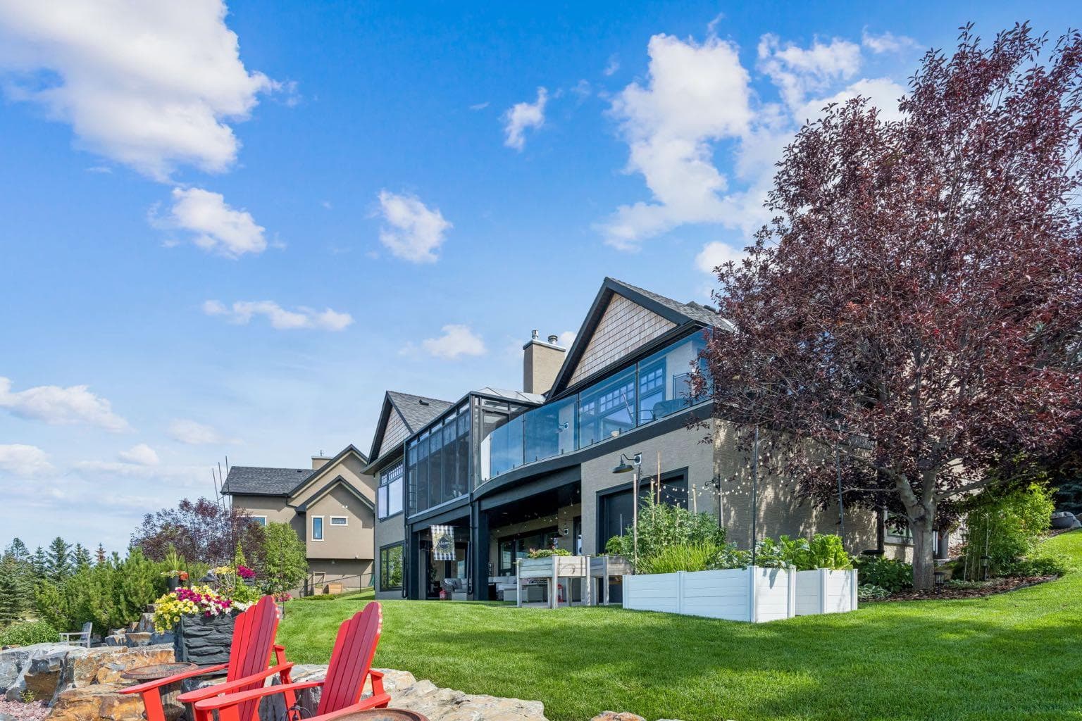 527 Montclair Place 