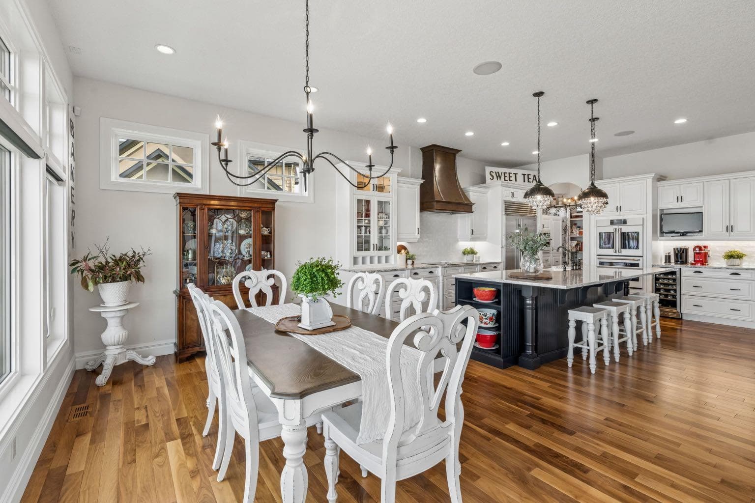527 Montclair Place 