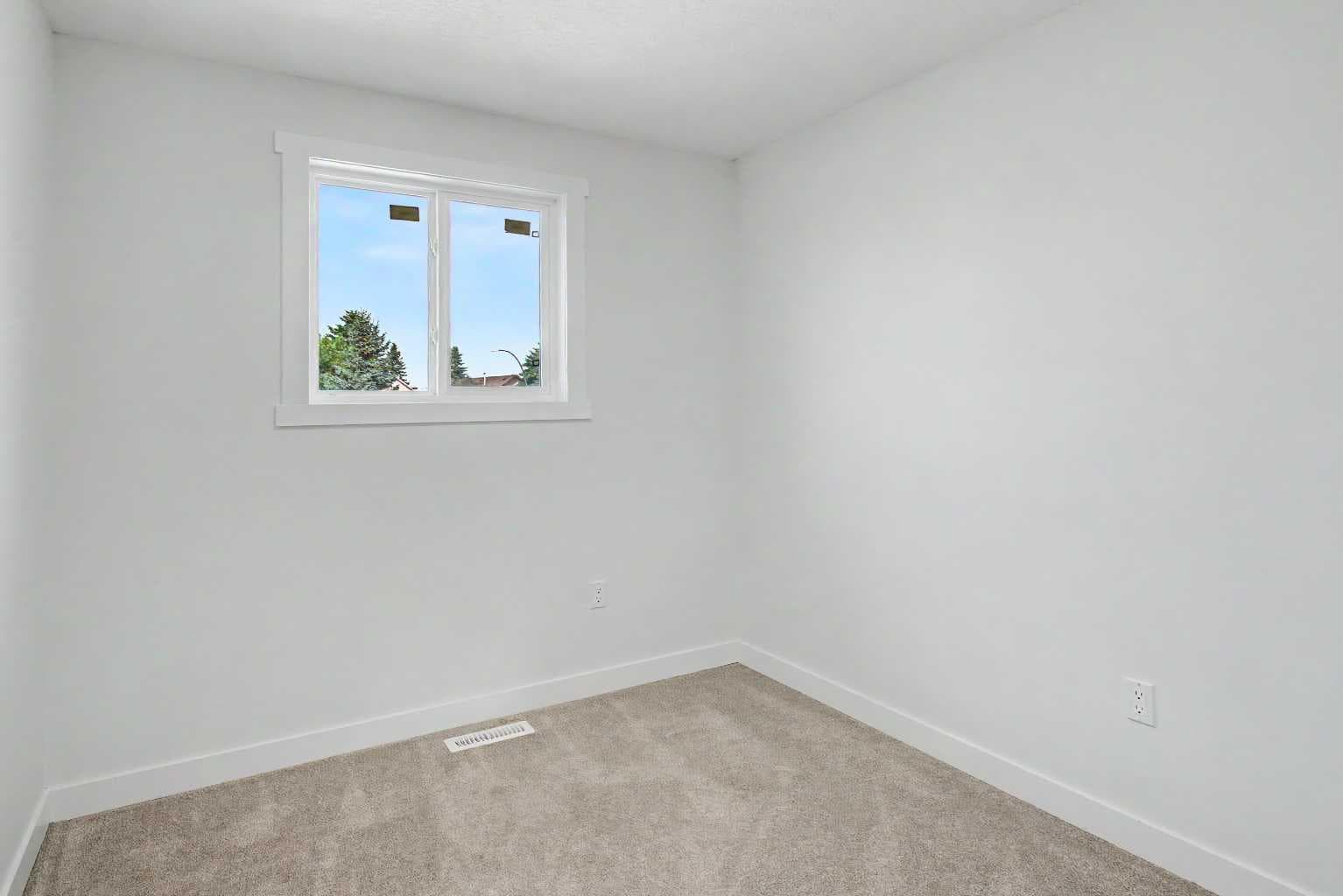 58 Taraglen Road NE