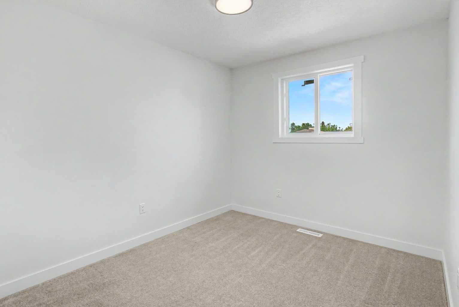 58 Taraglen Road NE