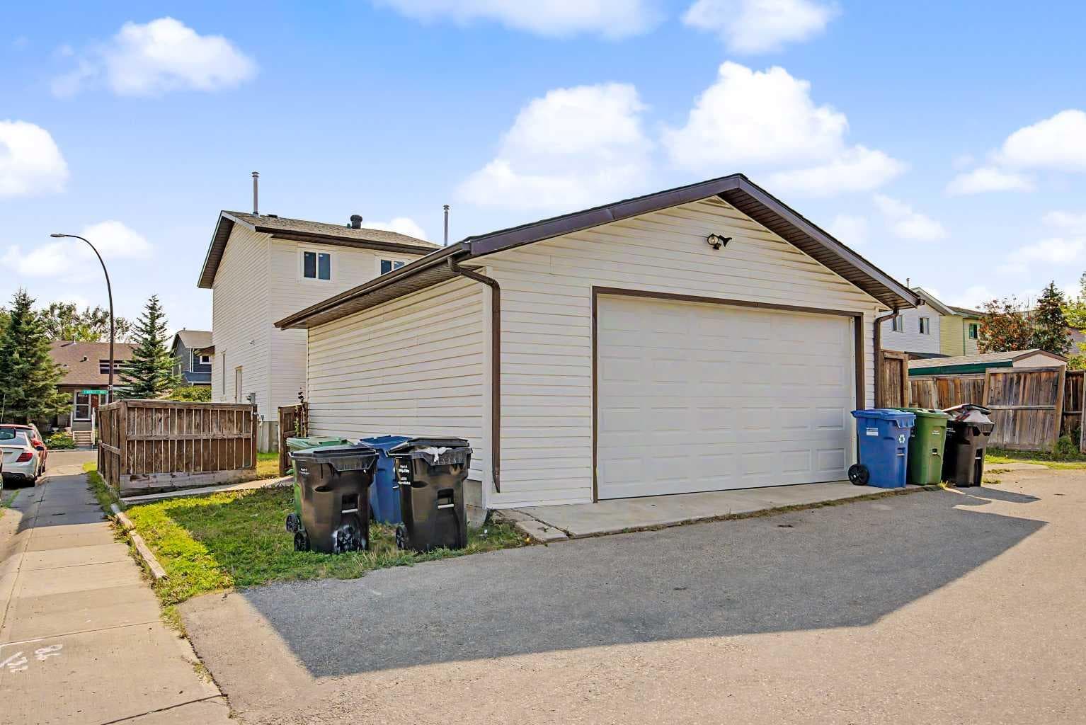 58 Taraglen Road NE