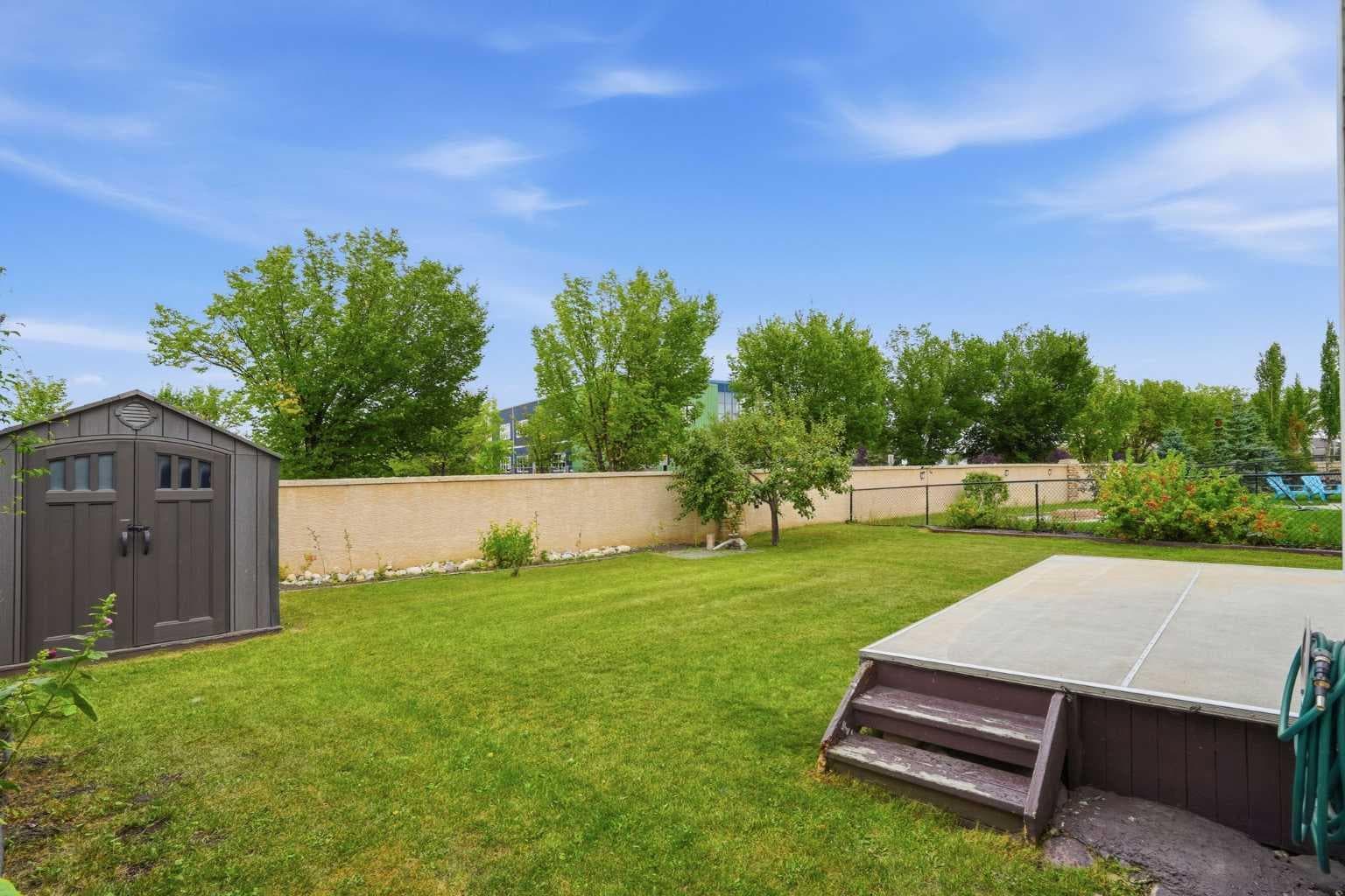 54 Cougar Ridge Bay SW