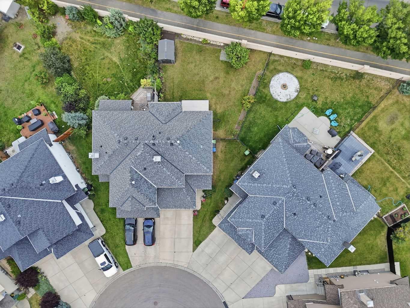 54 Cougar Ridge Bay SW