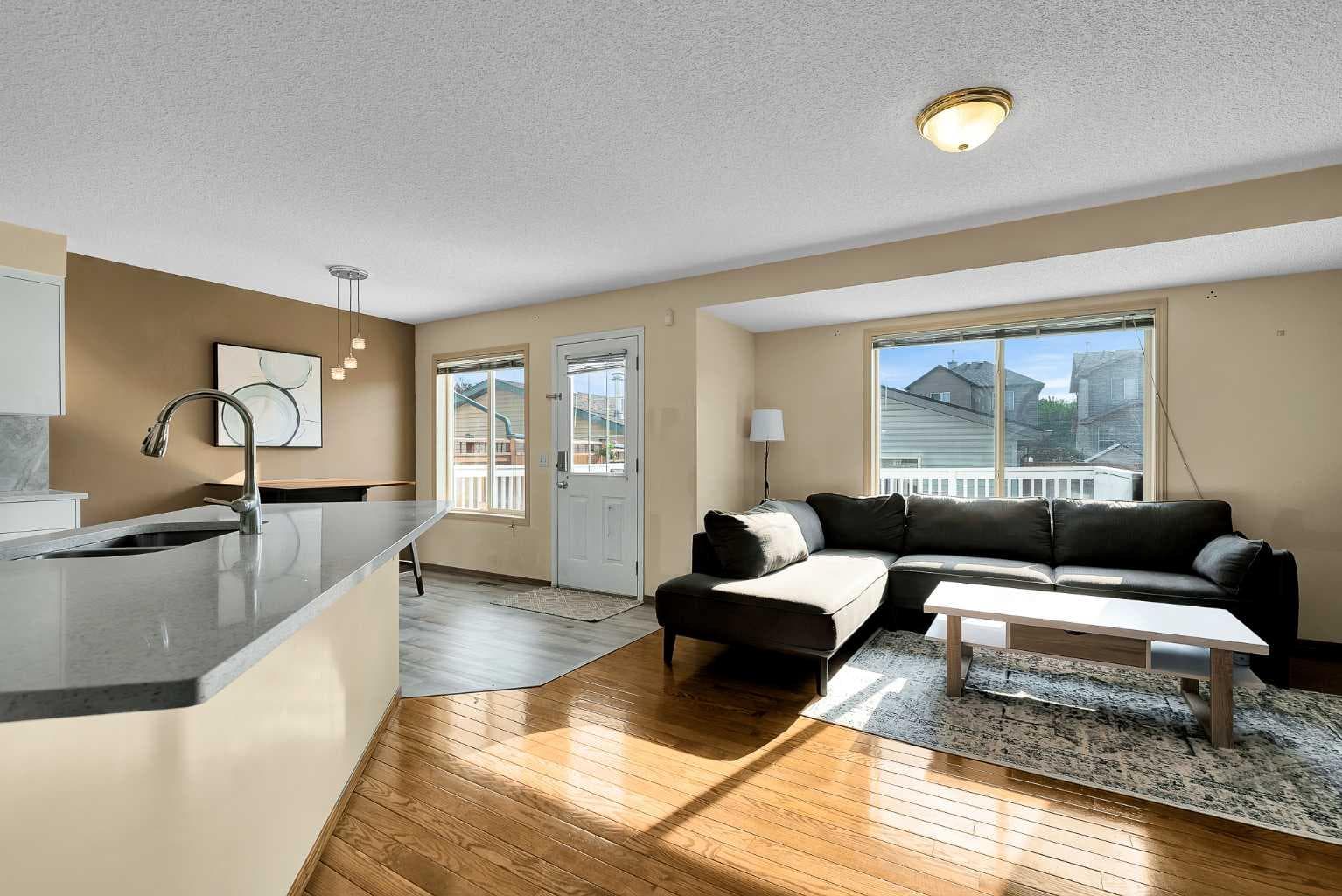 182 Citadel Bluff Close NW