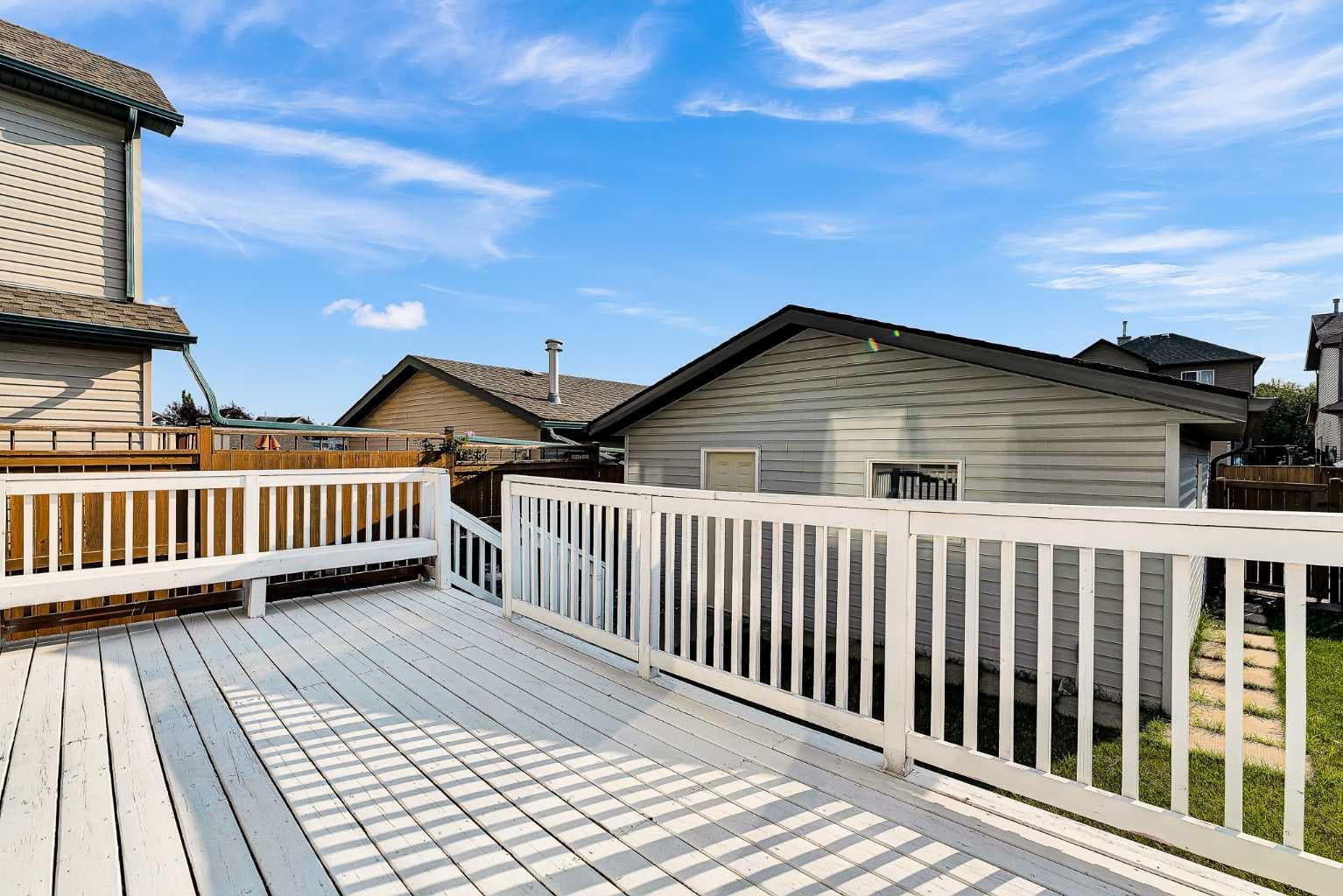 182 Citadel Bluff Close NW