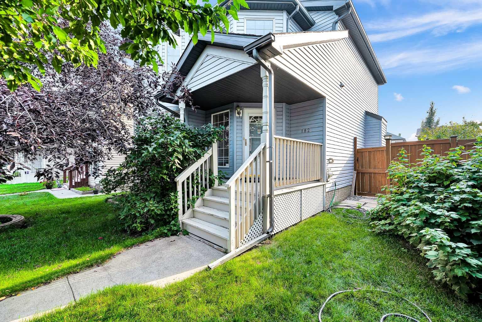 182 Citadel Bluff Close NW