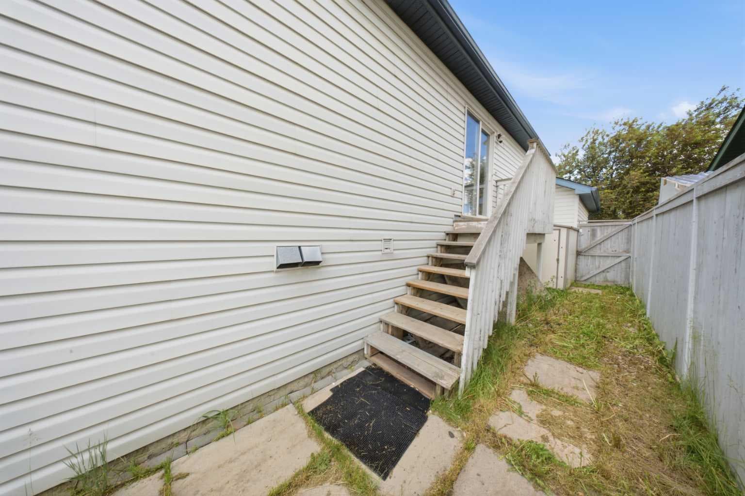 33 MARTIN CROSSING Green NE