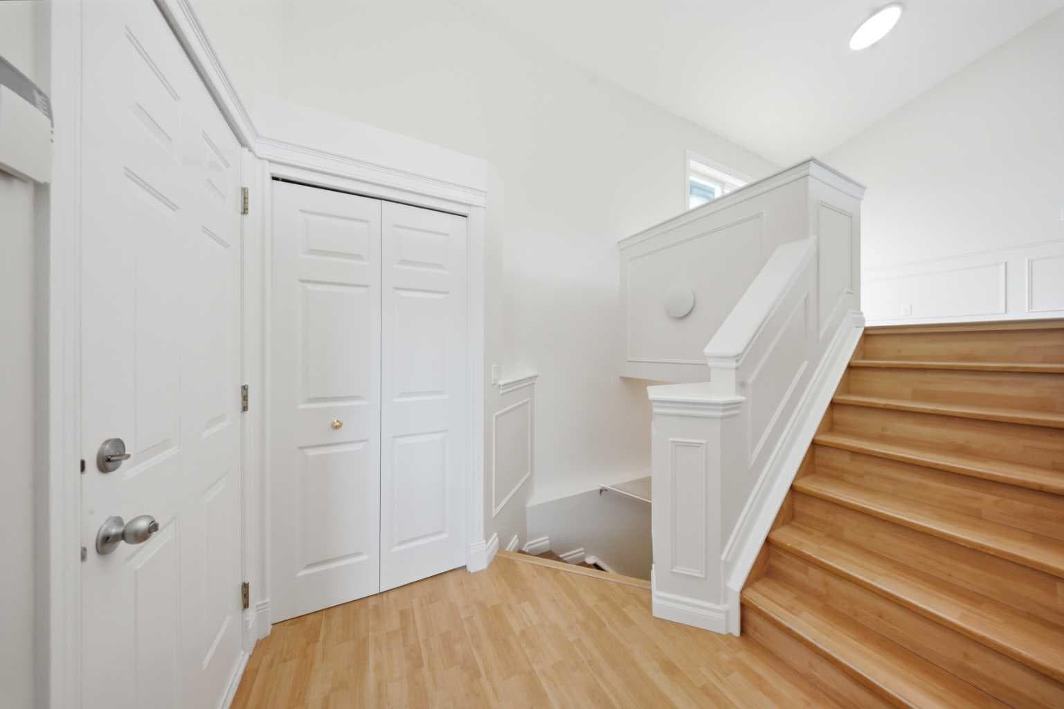 33 MARTIN CROSSING Green NE