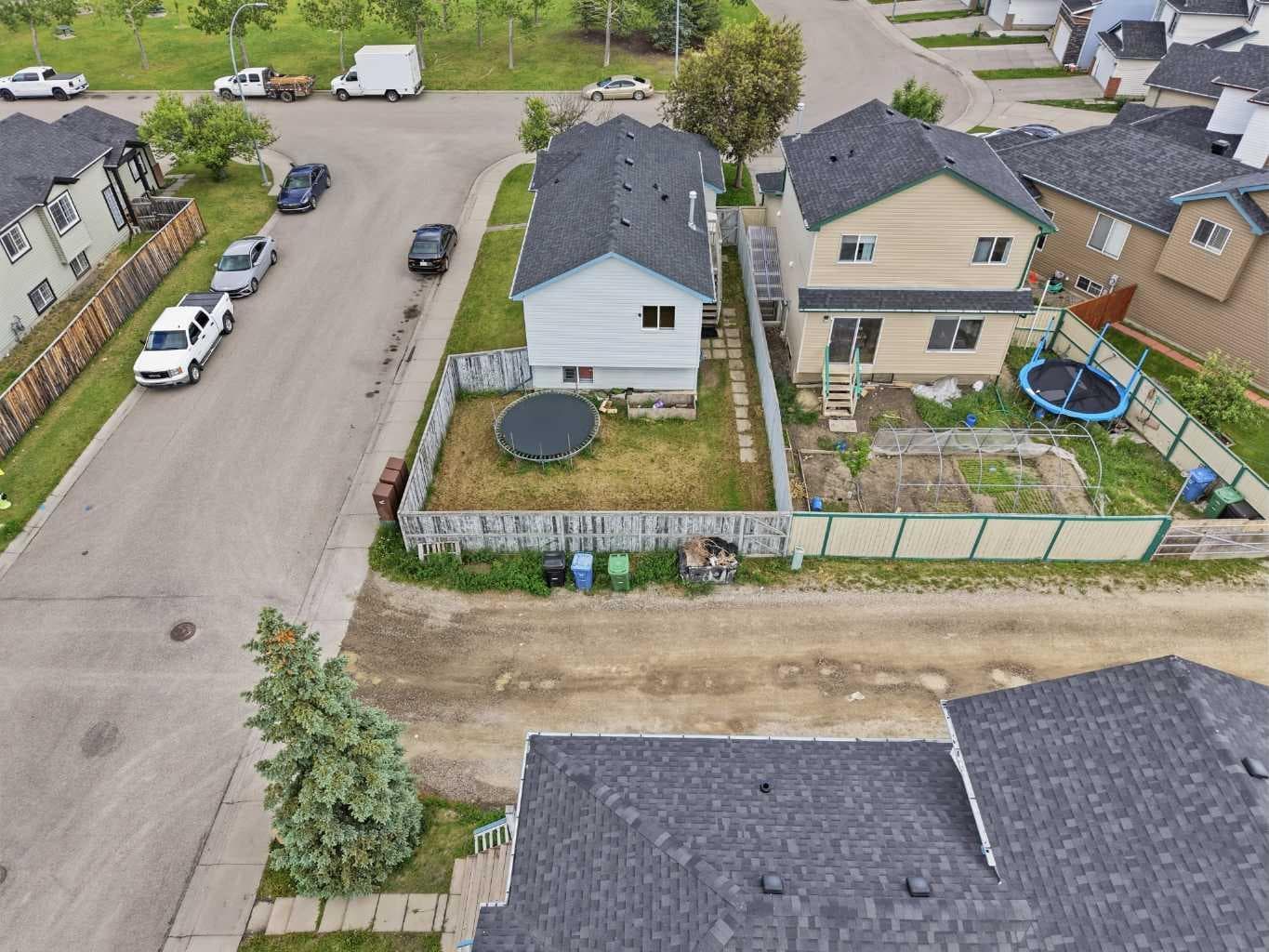 33 MARTIN CROSSING Green NE