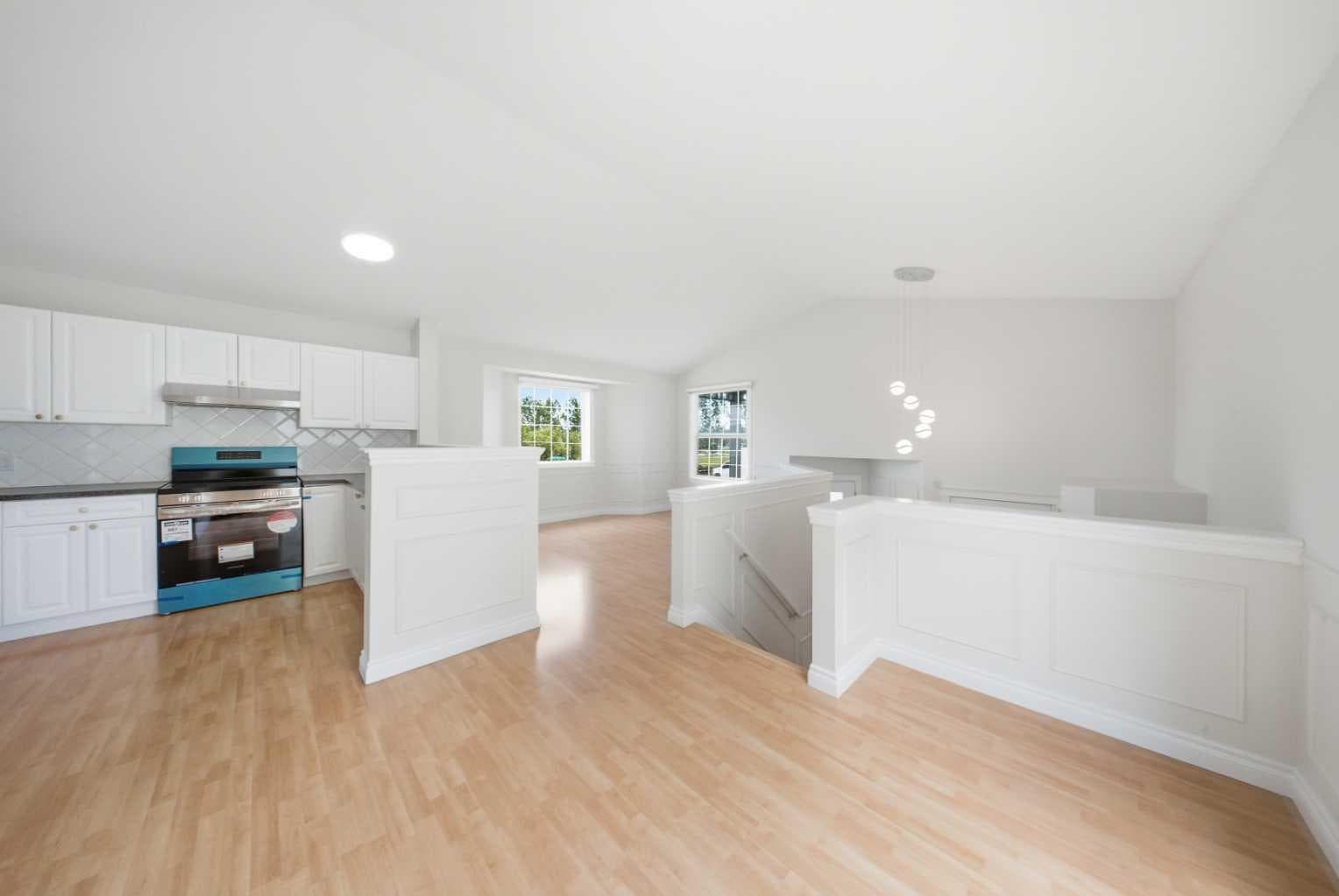 33 MARTIN CROSSING Green NE