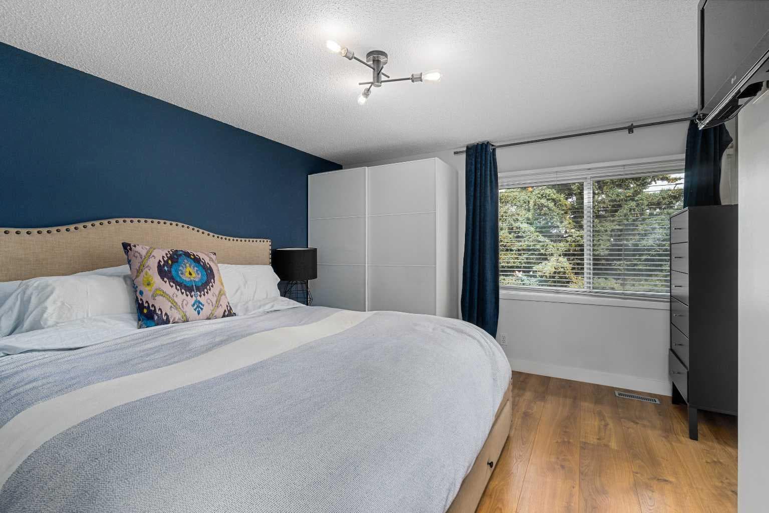 543 Willingdon Boulevard SE