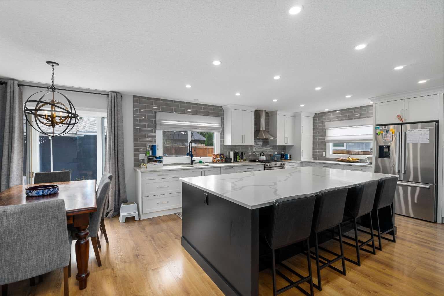 543 Willingdon Boulevard SE
