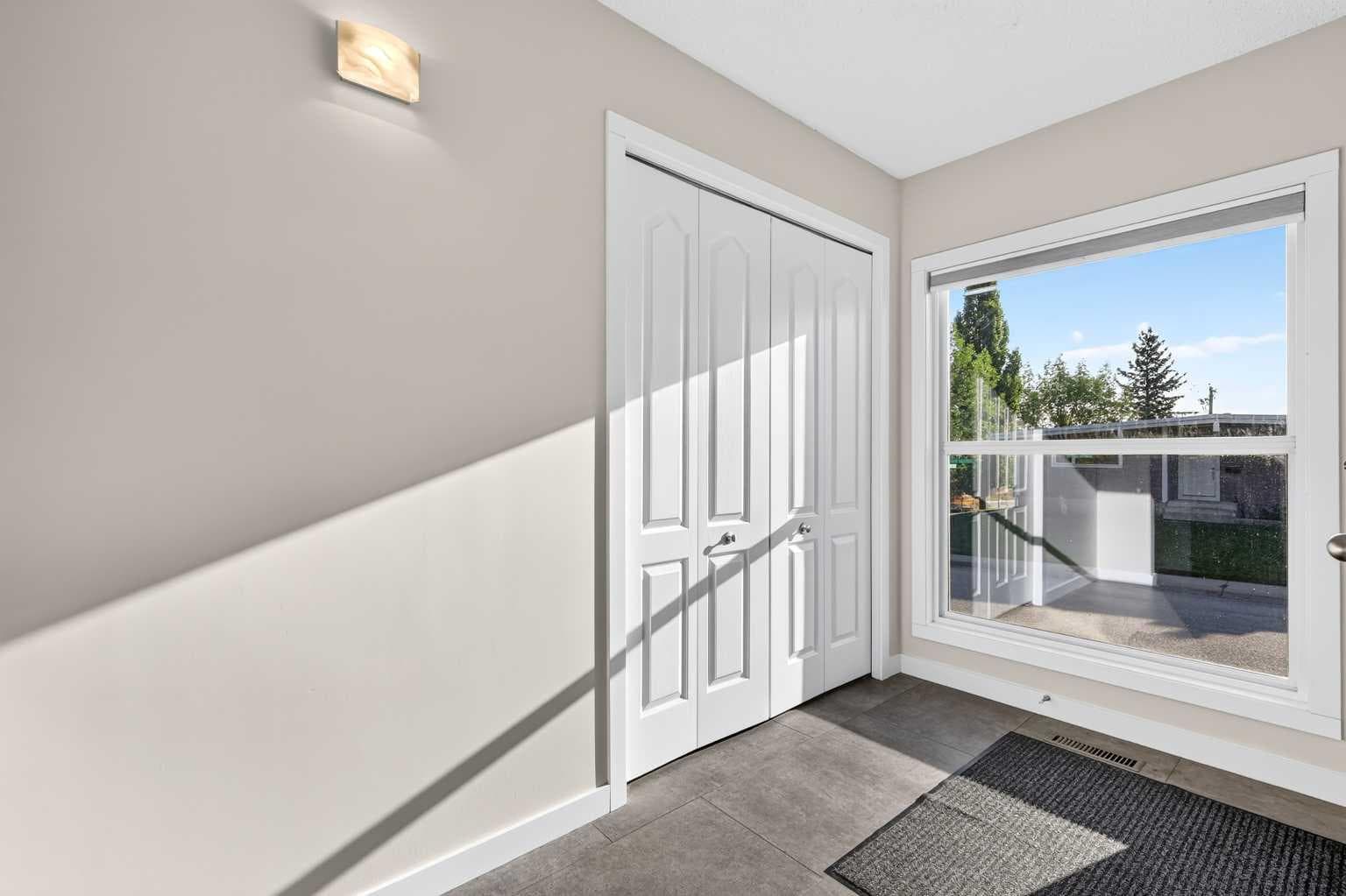 803 Canford Crescent SW